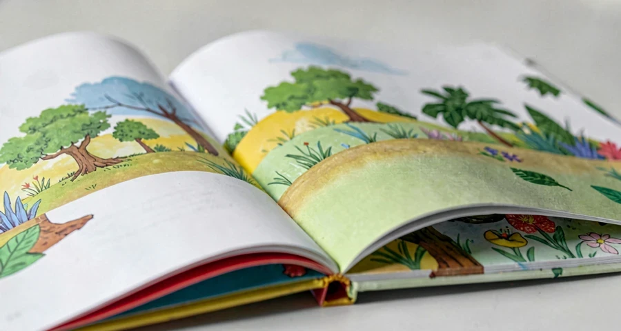 páginas de livro ilustrado sem texto usado em atividade de narrativa oral